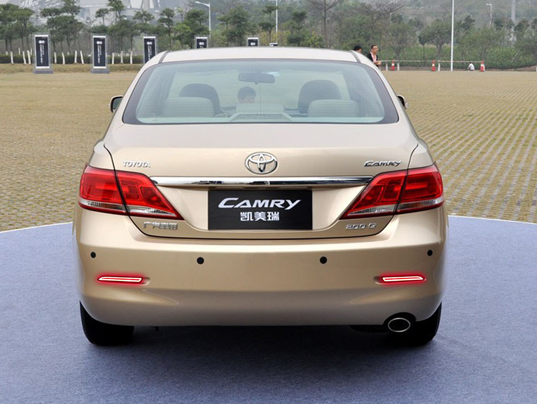 New design rear bumper lamp/ reflector for TOYTA camry innova indicator