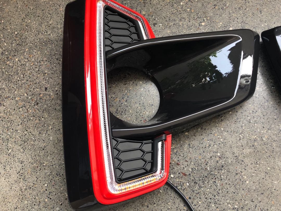 Hot selling led fog lamp cover drl daytime lamp for hilux revo rocco head light