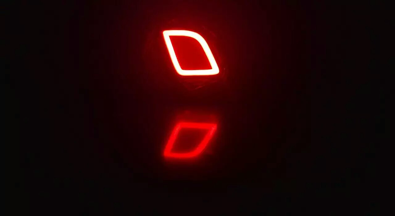 Rear Bumper Tail Lamp Reflector For TOYOTA H/IG*HLA*NE*R